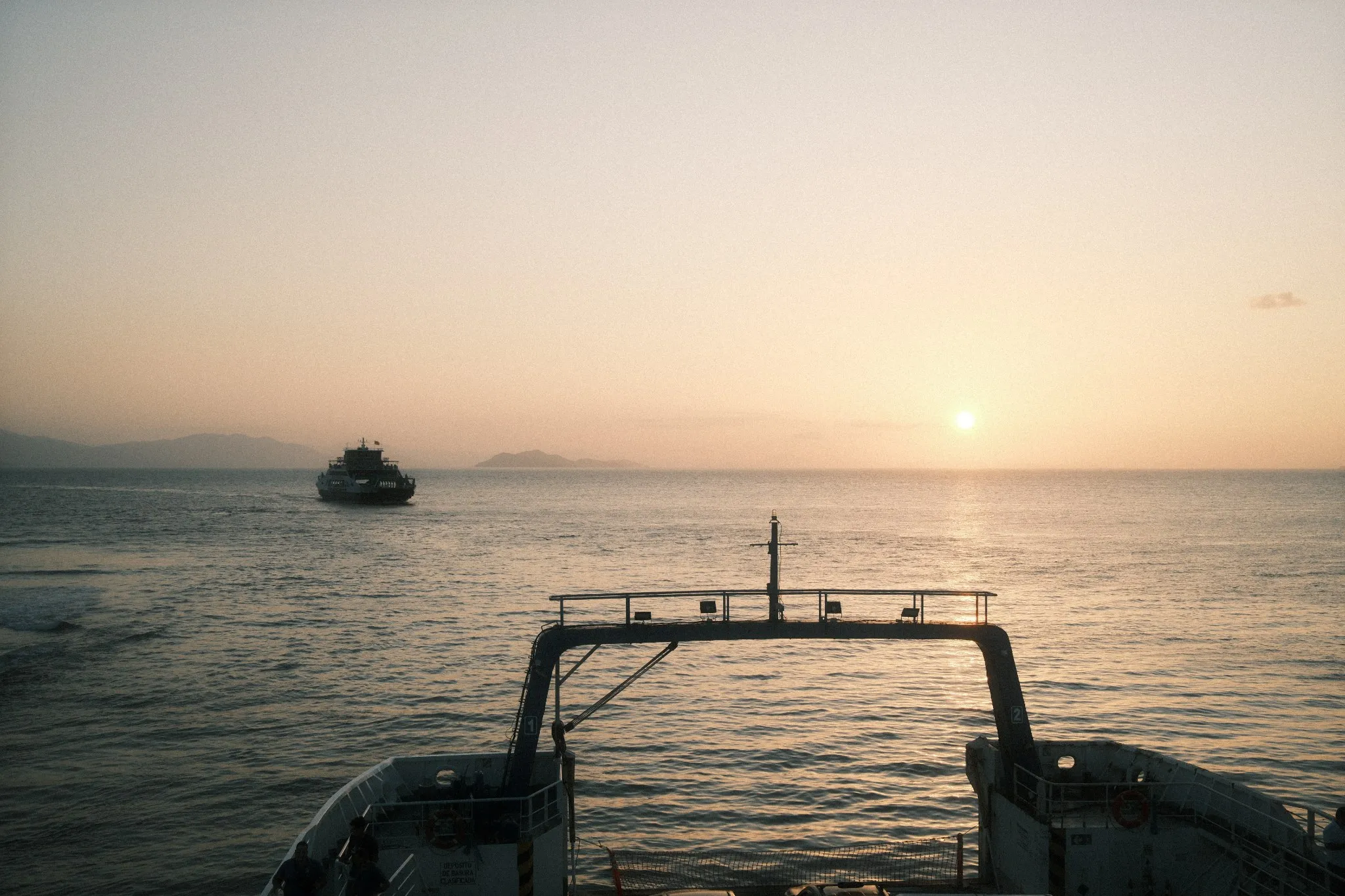 Ocean Sunset, rendered in Fujicolor Natura 1600